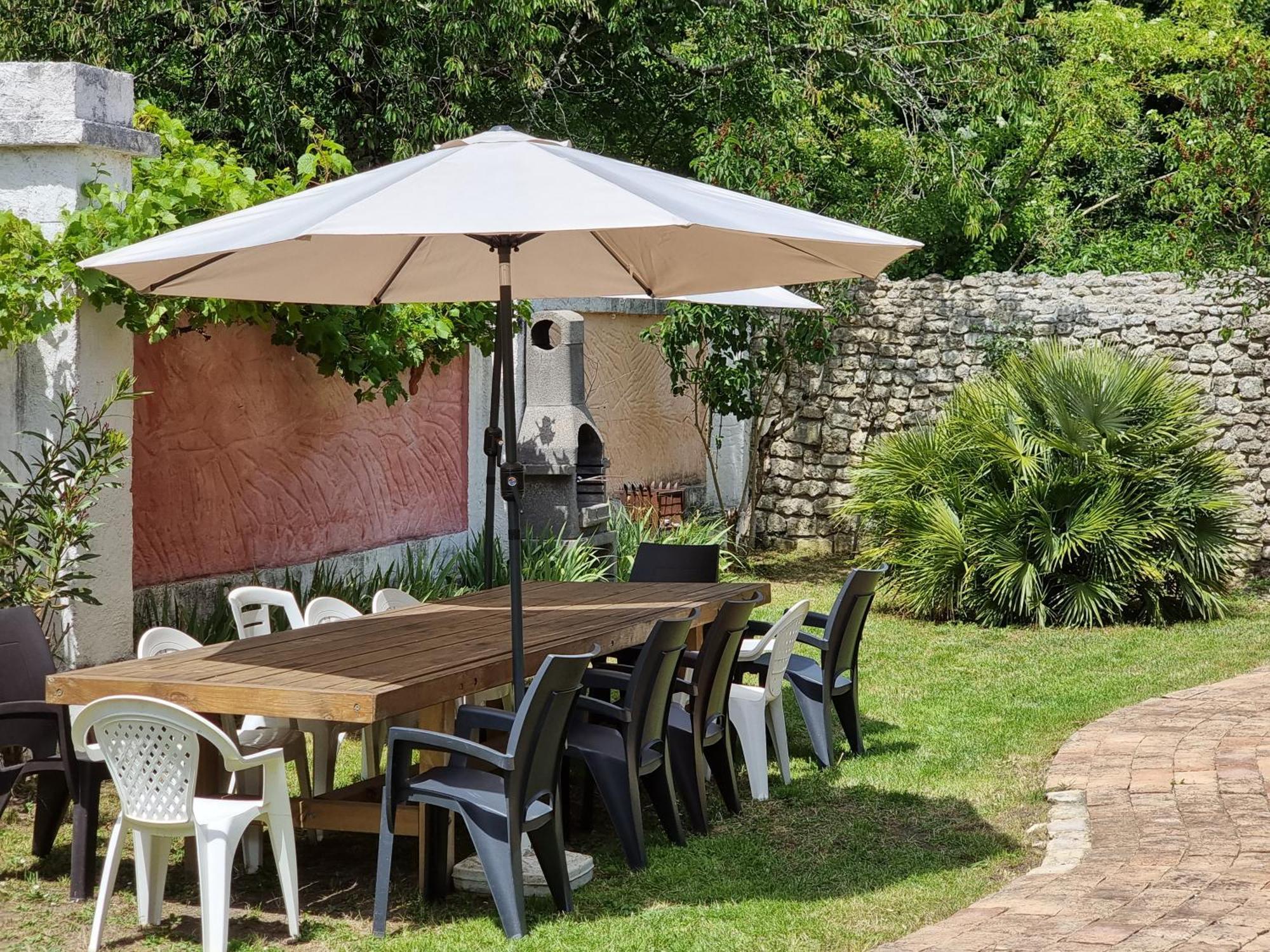 Domaine De Rochebonne Villa Saint-Just-Luzac Luaran gambar